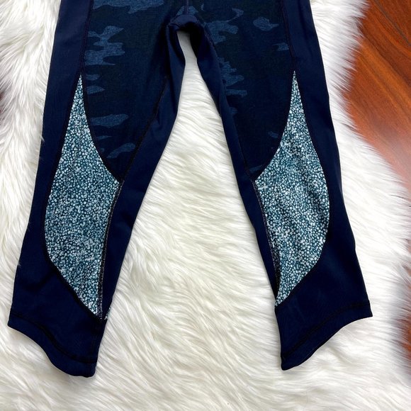 Lululemon Capri Leggings Navy Camouflage 6 - Picture 3 of 8